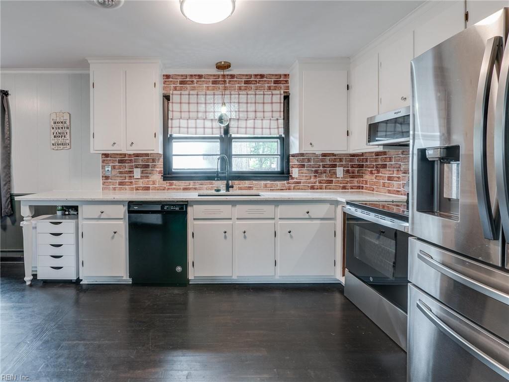 208 Collins Drive Newport News VA 23601