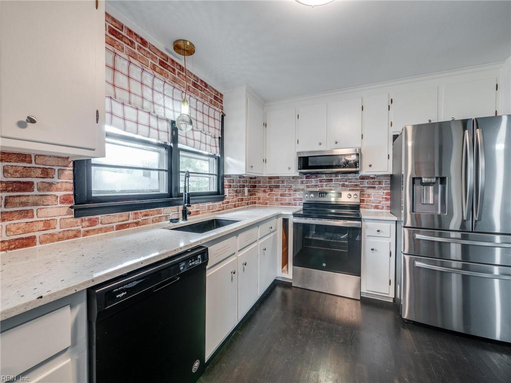 208 Collins Drive Newport News VA 23601