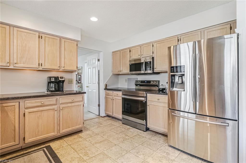 946 Nicklaus Drive Newport News VA 23602
