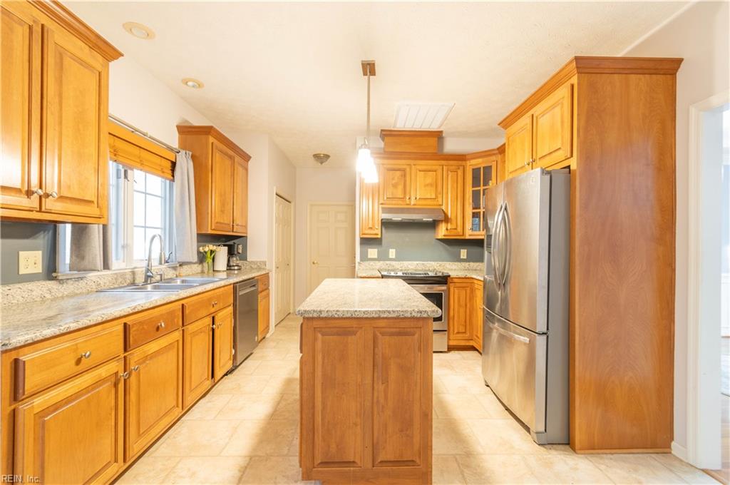 217 Pasture Lane Yorktown VA 23693