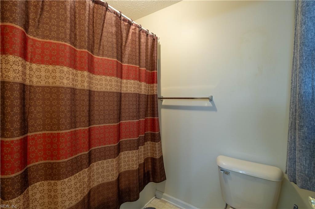 217 Pasture Lane Yorktown VA 23693