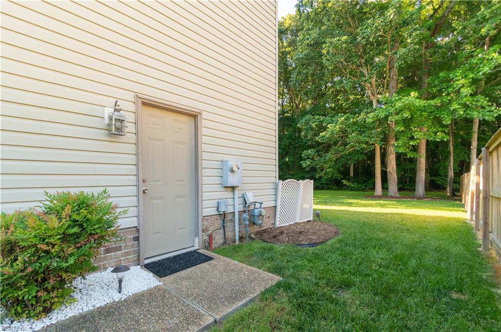 217 Pasture Lane Yorktown VA 23693