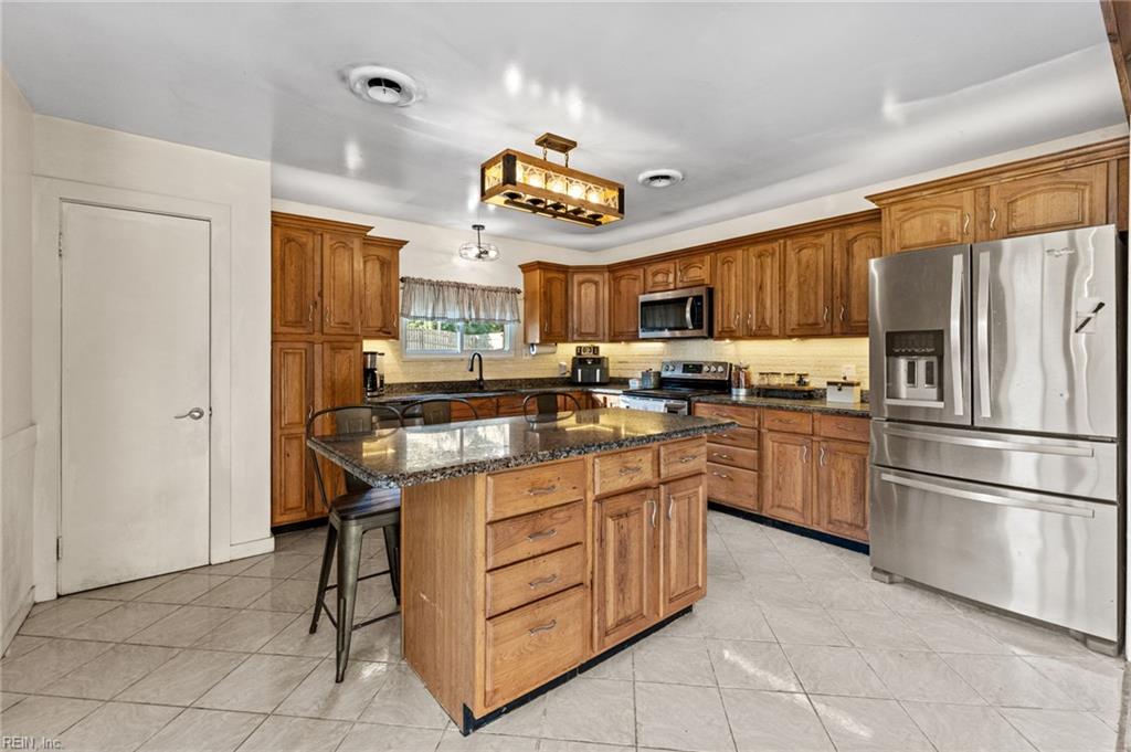 406 Grafton District Road Yorktown VA 23692