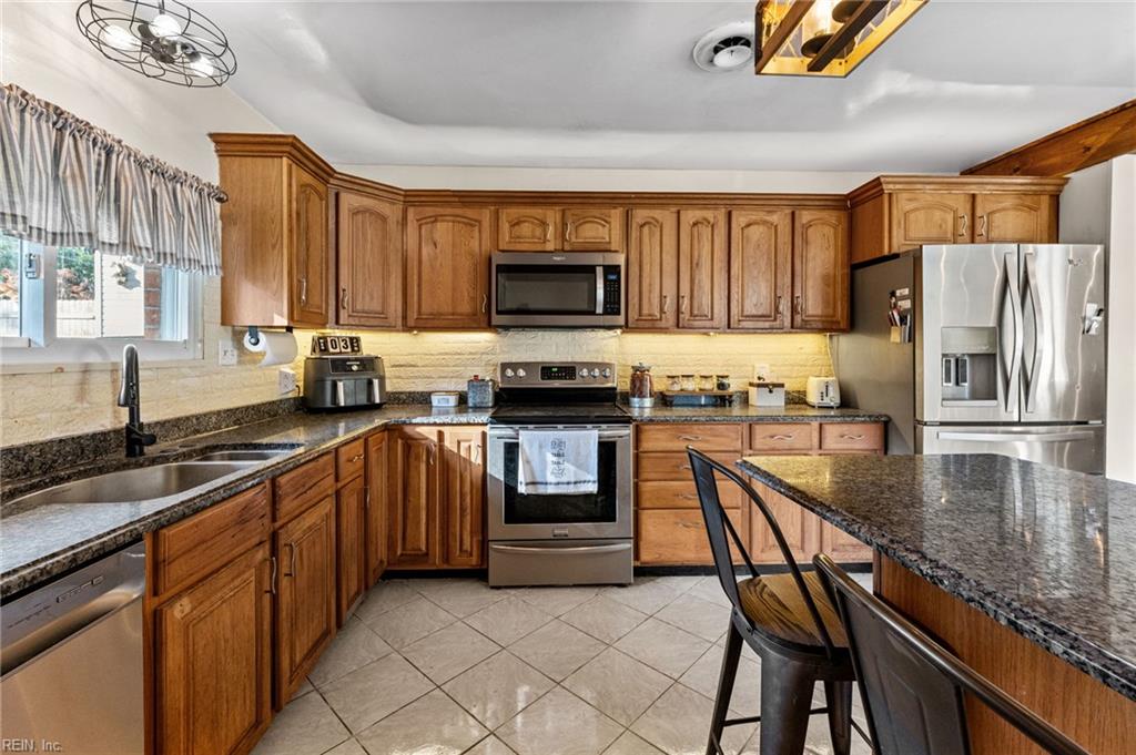 406 Grafton District Road Yorktown VA 23692