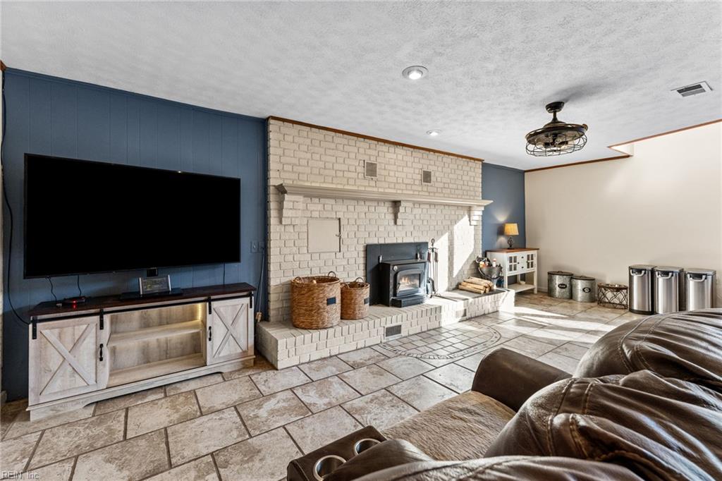 406 Grafton District Road Yorktown VA 23692