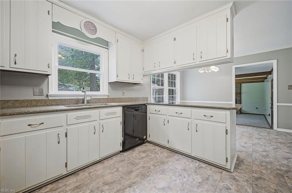 86 Knollwood Drive Newport News VA 23608