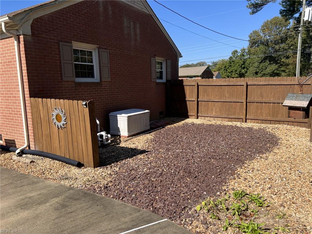 42 Glendale Road Newport News VA 23606