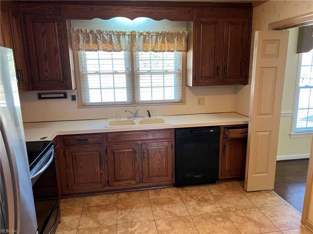 42 Glendale Road Newport News VA 23606