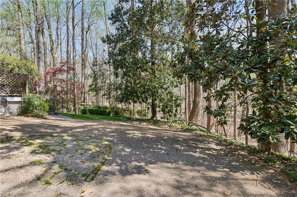 128 Tutters Neck Williamsburg VA 23185