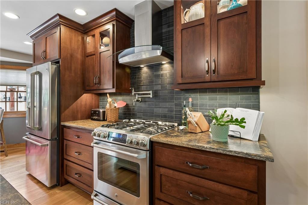 125 River Point Drive Yorktown VA 23693