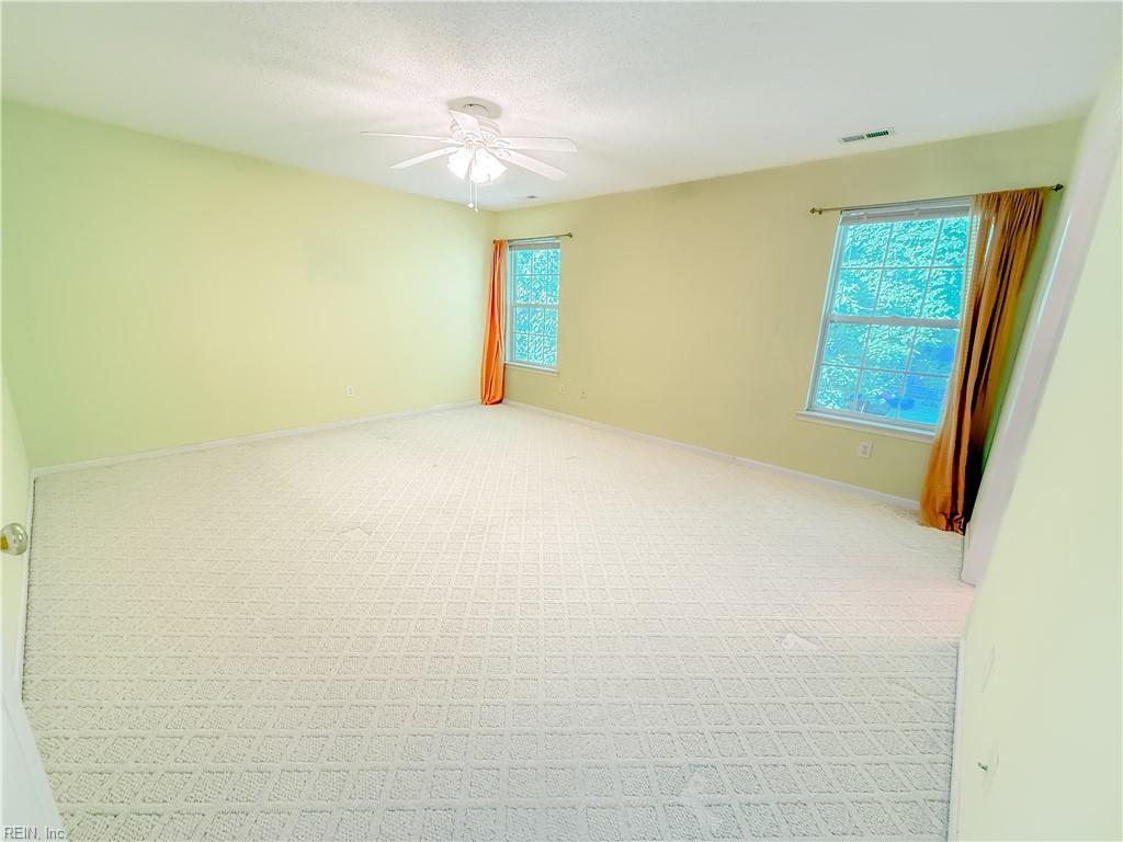 224 Southlake Place Newport News VA 23602