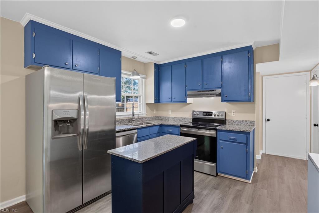 945 Red Oak Circle Newport News VA 23608