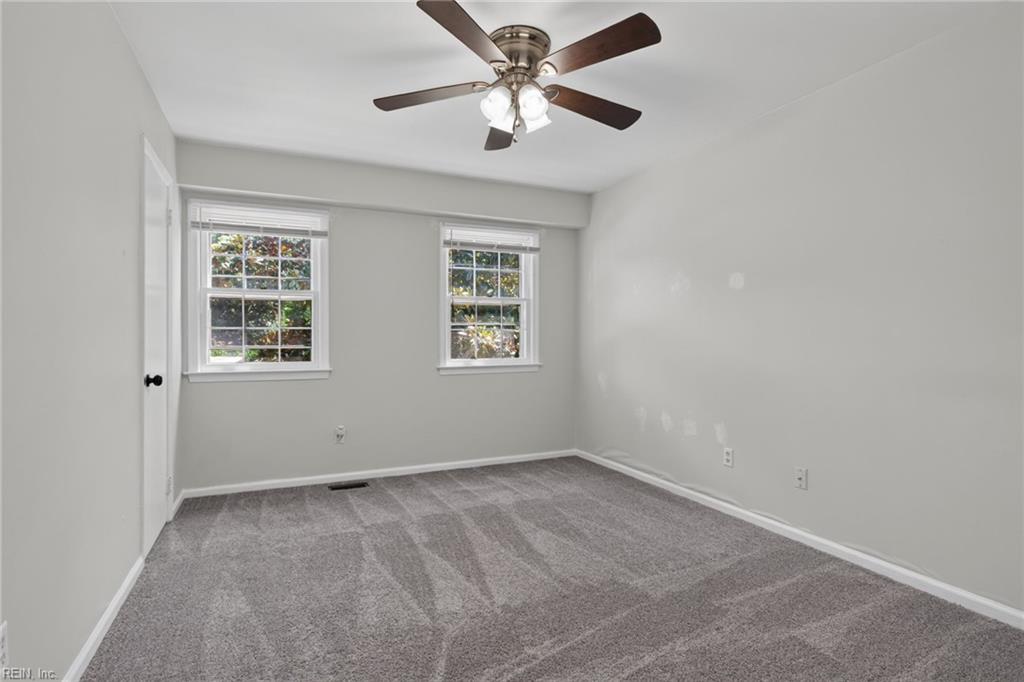 945 Red Oak Circle Newport News VA 23608