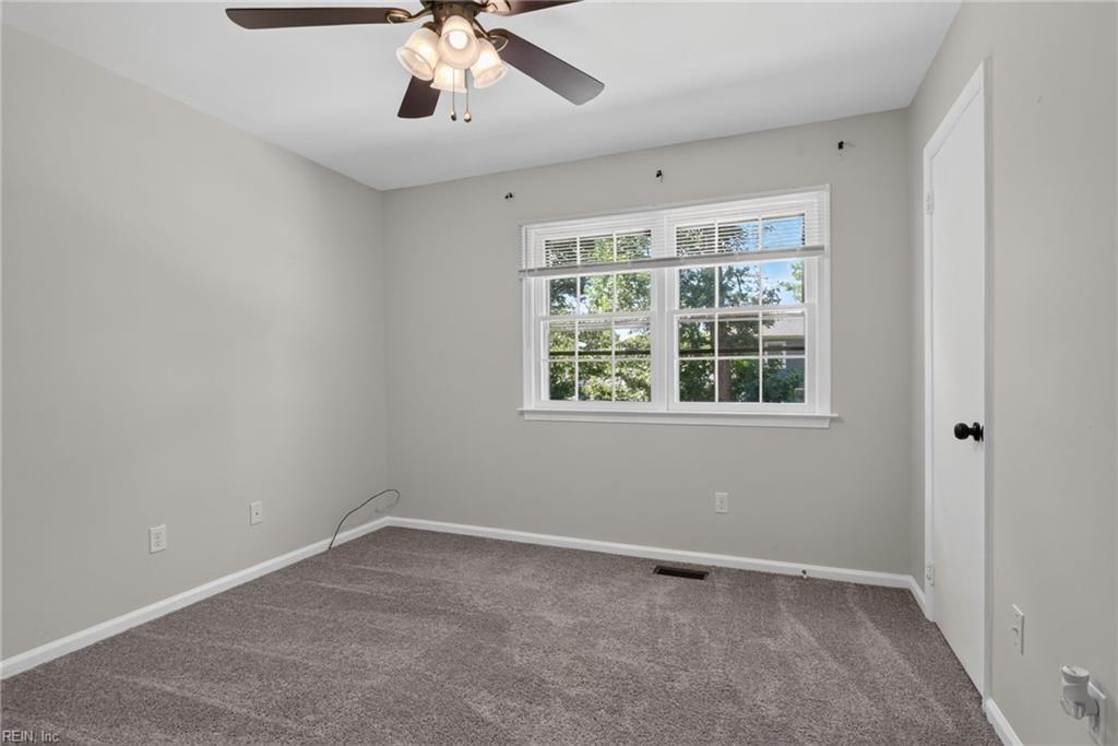 945 Red Oak Circle Newport News VA 23608