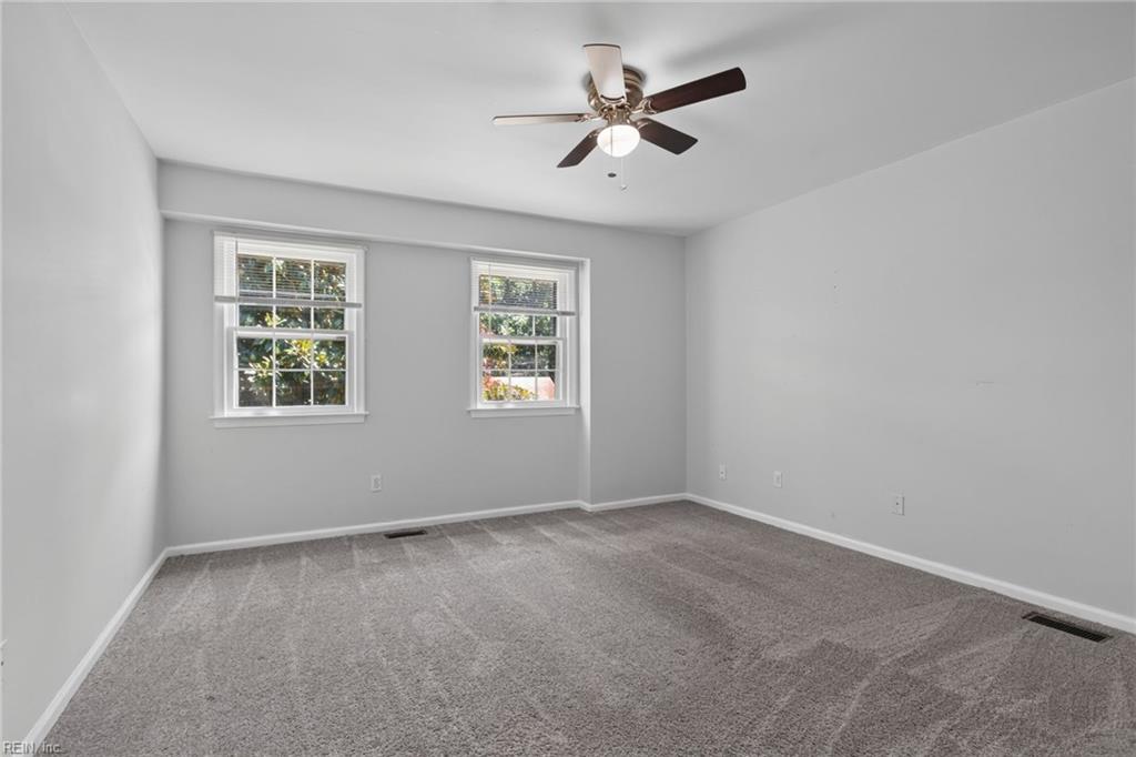 945 Red Oak Circle Newport News VA 23608