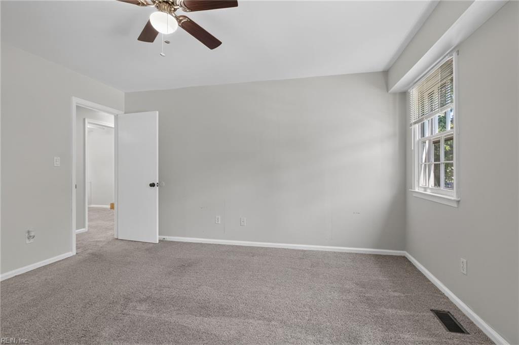 945 Red Oak Circle Newport News VA 23608