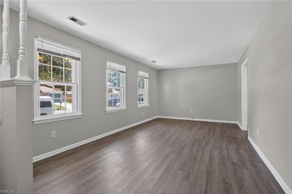 945 Red Oak Circle Newport News VA 23608