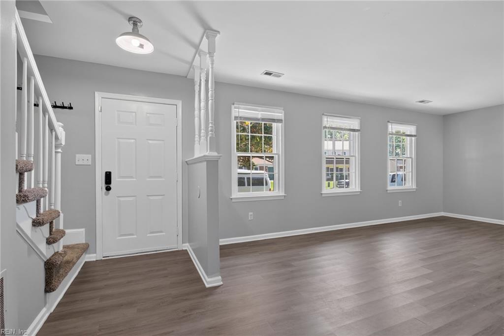 945 Red Oak Circle Newport News VA 23608