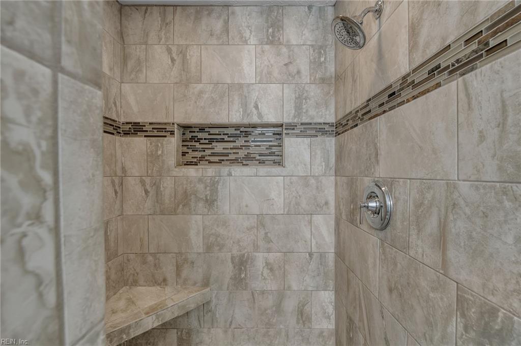 18 Langhorne Road Newport News VA 23606