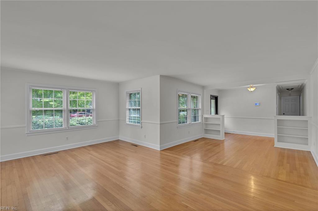 18 Langhorne Road Newport News VA 23606