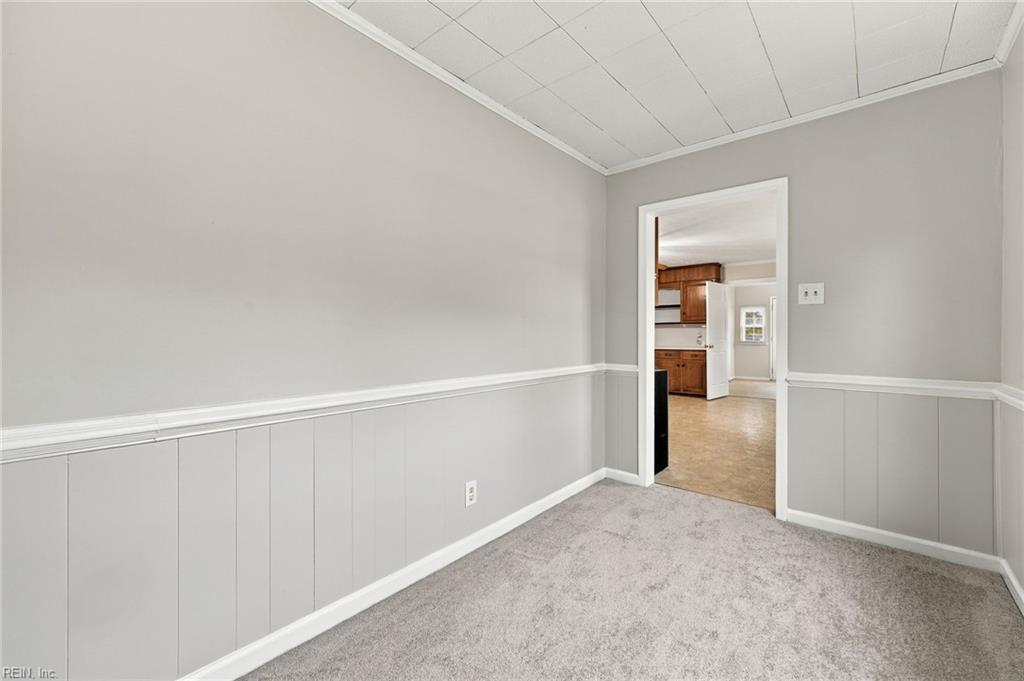 6014 Old Chestnut Avenue Newport News VA 23605