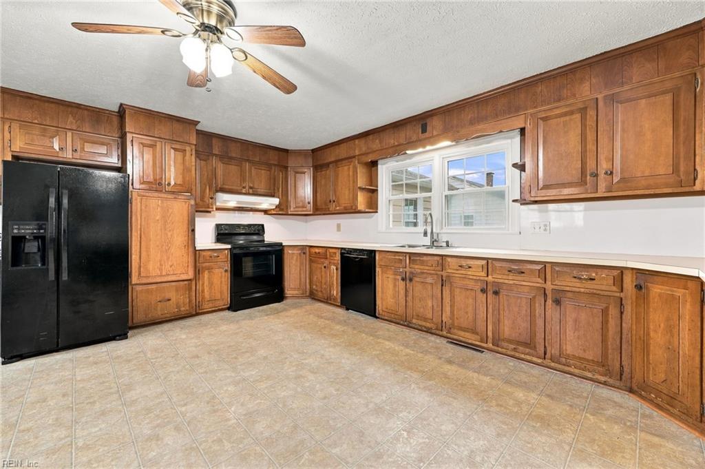 6014 Old Chestnut Avenue Newport News VA 23605