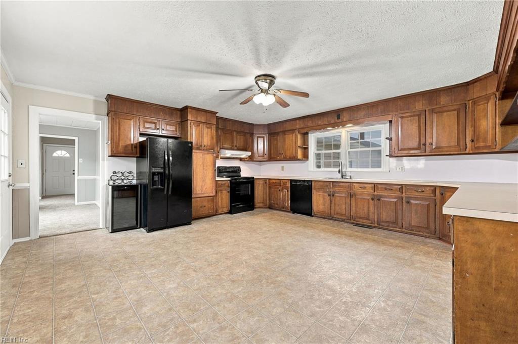 6014 Old Chestnut Avenue Newport News VA 23605