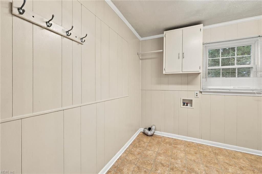 6014 Old Chestnut Avenue Newport News VA 23605