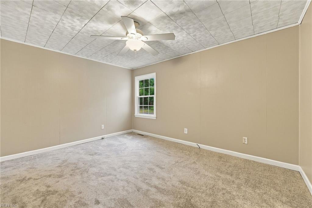 6014 Old Chestnut Avenue Newport News VA 23605