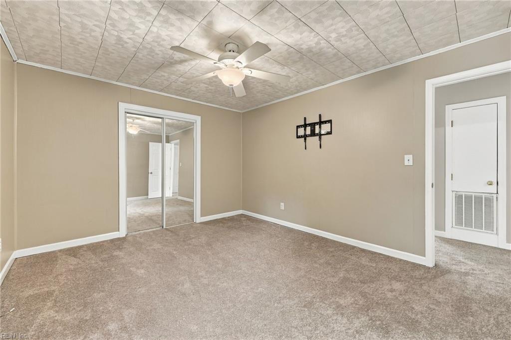 6014 Old Chestnut Avenue Newport News VA 23605