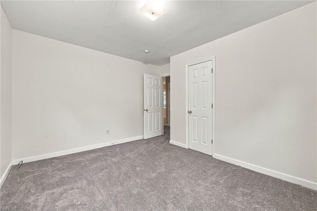 6014 Old Chestnut Avenue Newport News VA 23605