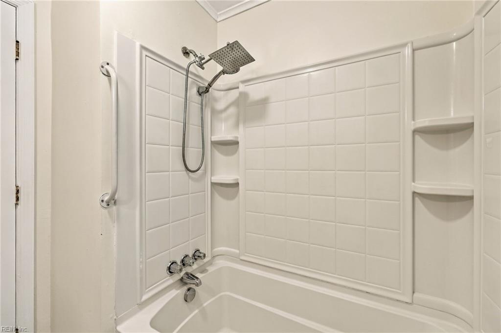 6014 Old Chestnut Avenue Newport News VA 23605