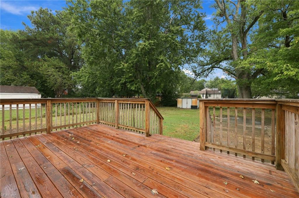 6014 Old Chestnut Avenue Newport News VA 23605