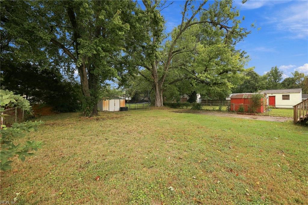 6014 Old Chestnut Avenue Newport News VA 23605