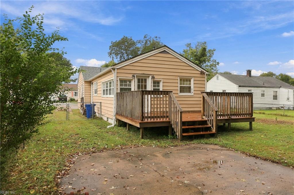 6014 Old Chestnut Avenue Newport News VA 23605