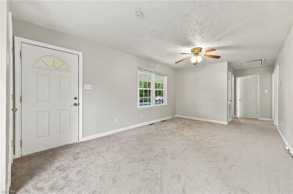 6014 Old Chestnut Avenue Newport News VA 23605
