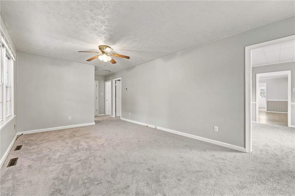 6014 Old Chestnut Avenue Newport News VA 23605