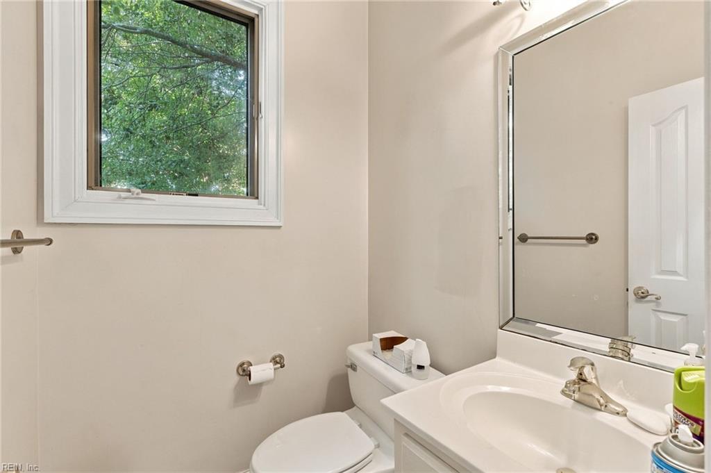 205 Chase Oak Court Yorktown VA 23693