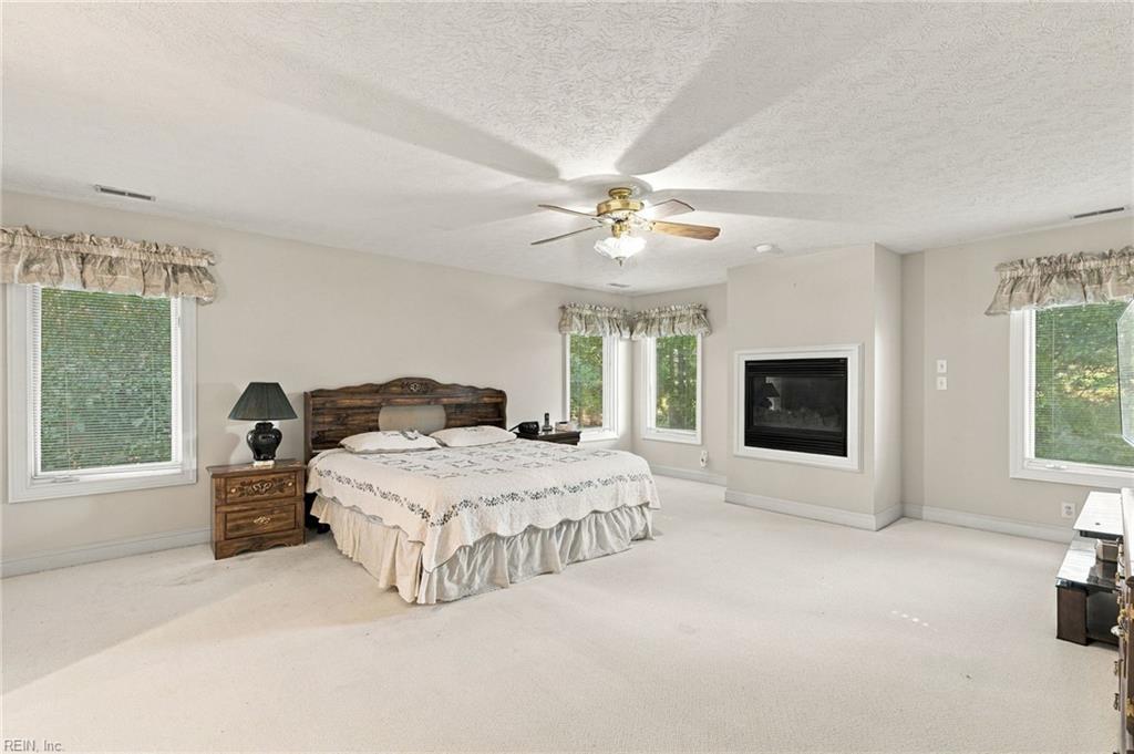 205 Chase Oak Court Yorktown VA 23693