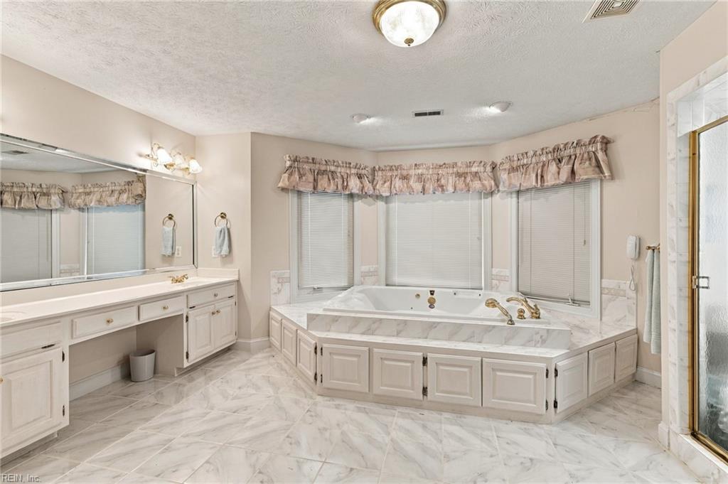 205 Chase Oak Court Yorktown VA 23693
