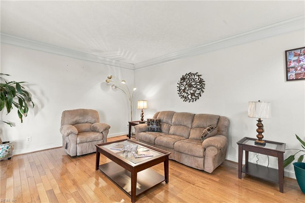 205 Chase Oak Court Yorktown VA 23693