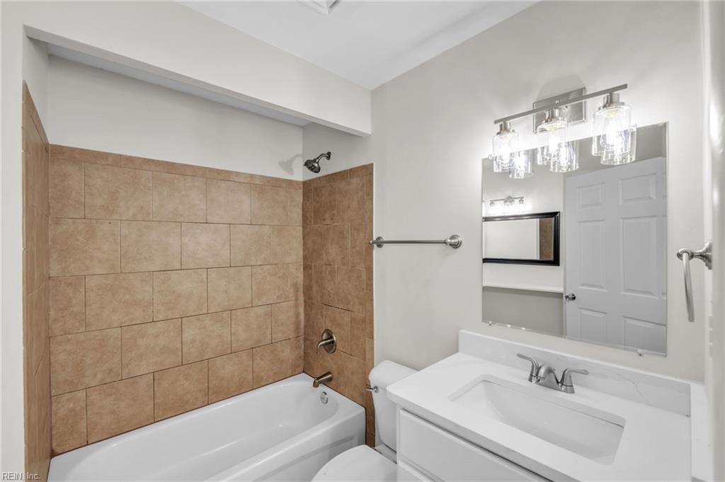 4 Cottage Lane Newport News VA 23603