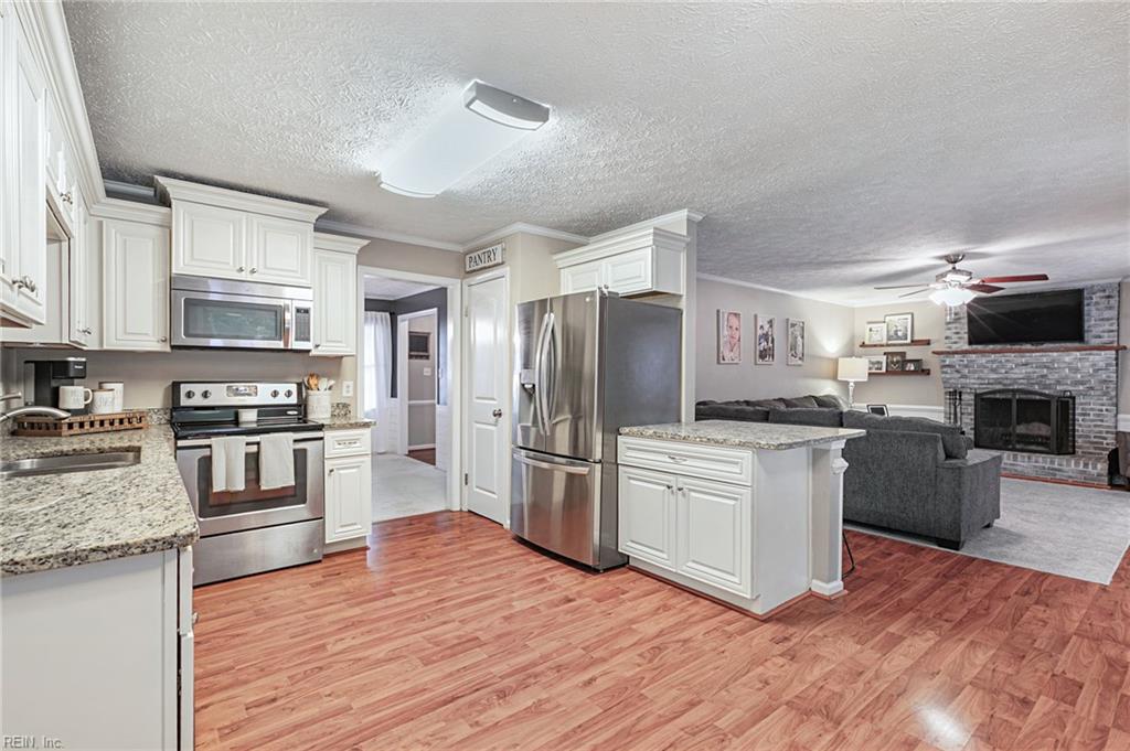 330 Williamsburg Court Newport News VA 23606