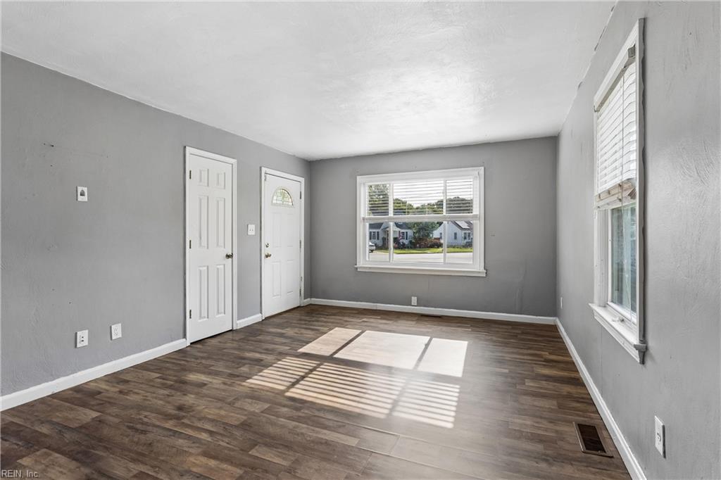 612 Sun Court Newport News VA 23605