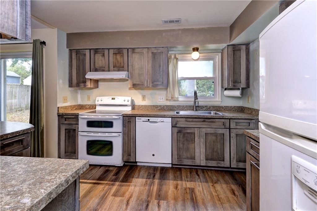 157 Robinhood Lane Newport News VA 23602