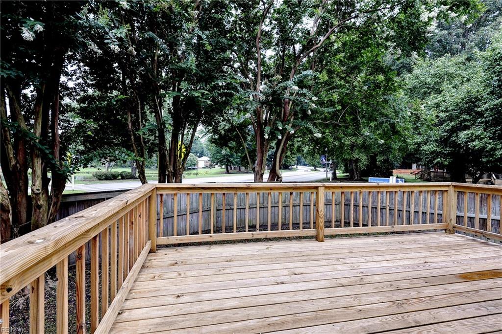 100 E Wedgwood Drive Yorktown VA 23693