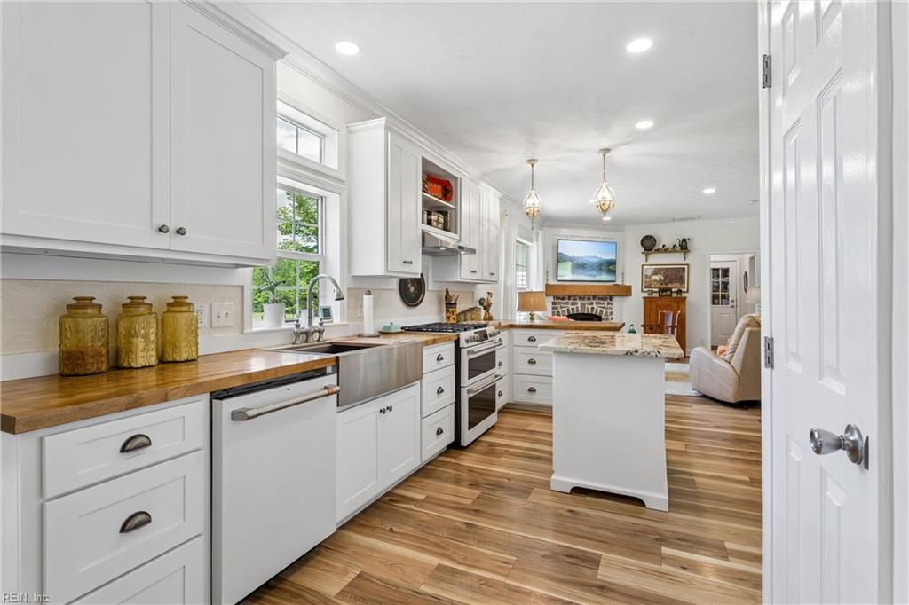 11541 Salem Wood Road Gloucester VA 23061
