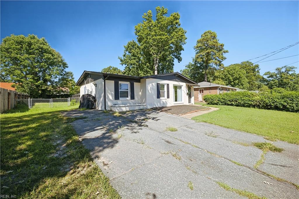 121 Delmar Lane Newport News VA 23602