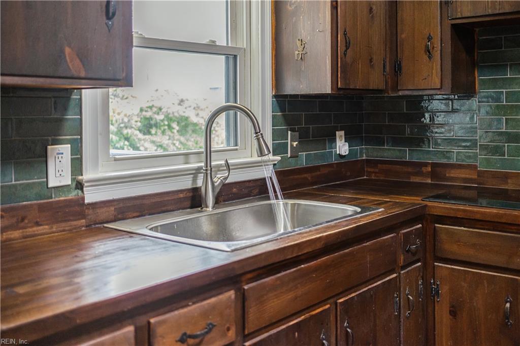 15 Heather Lane Newport News VA 23606