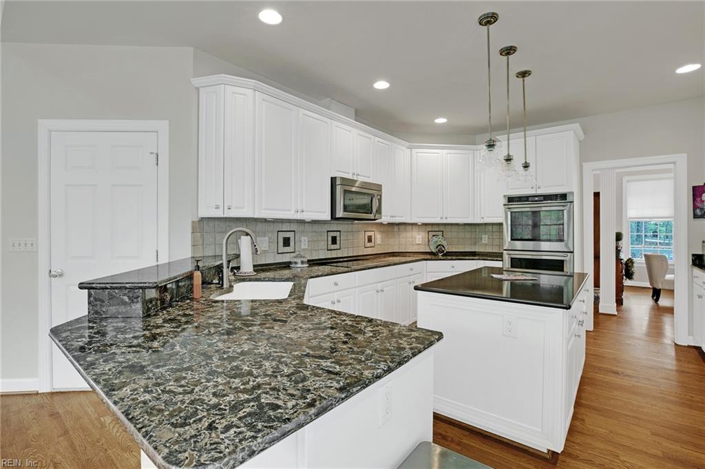 117 Leeds Williamsburg VA 23188